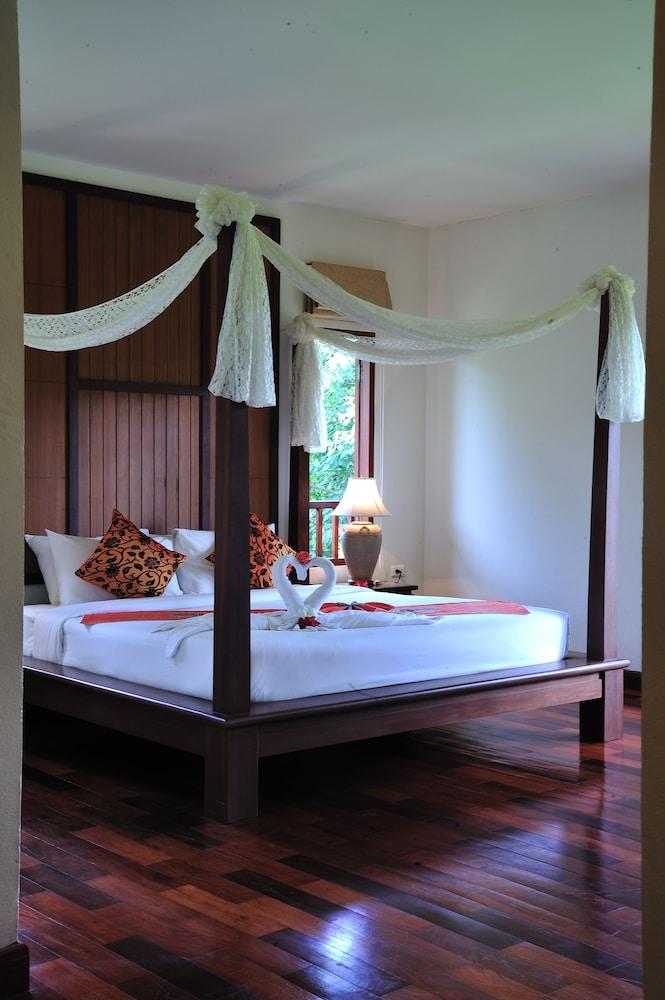 Resor Teak Garden Resort,
