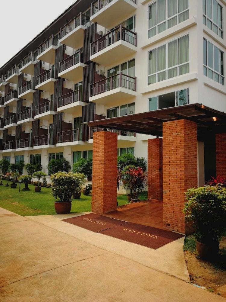 Resor Teak Garden Resort, 4*
