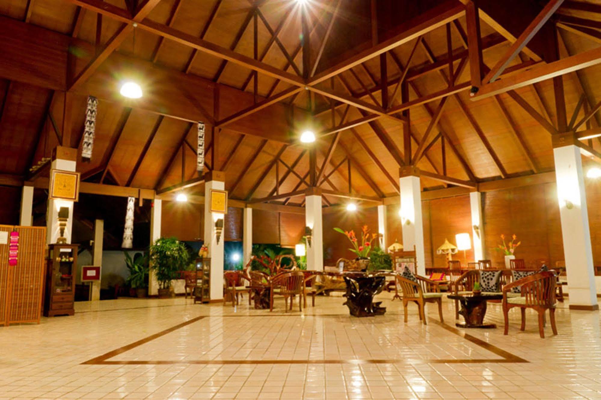 Teak Garden Resort, Resor